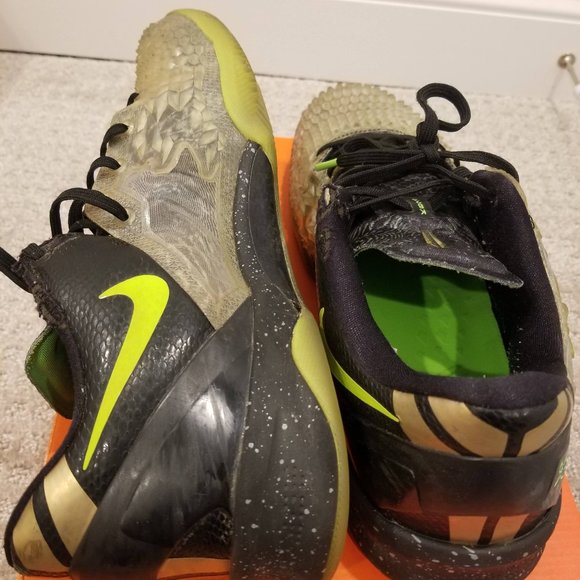 Nike Kobe 8 SS Christmas (2013) - Size 11.5